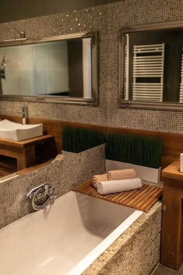 Фото номера Апартаменты с балконом Апартаменты Apartament Oaza г. Оструда 28