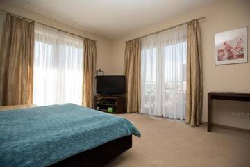 Фото номера Апартаменты с видом на озеро Апартаменты Rezydencje Willa Port Apartamenty Antinori г. Оструда 23